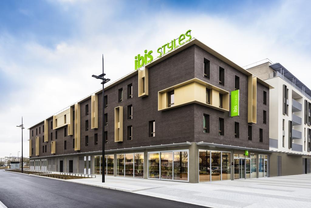 Ibis Styles Guyancourt Versailles Exterior photo