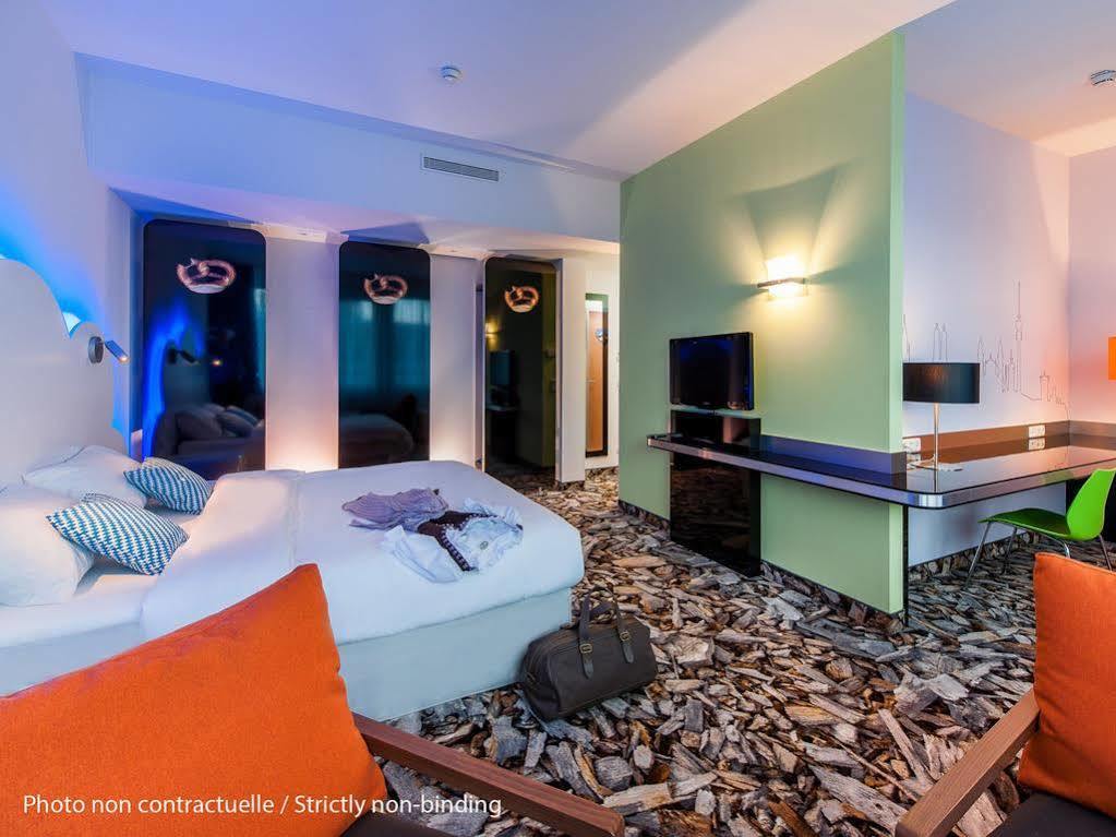 Ibis Styles Guyancourt Versailles Exterior photo